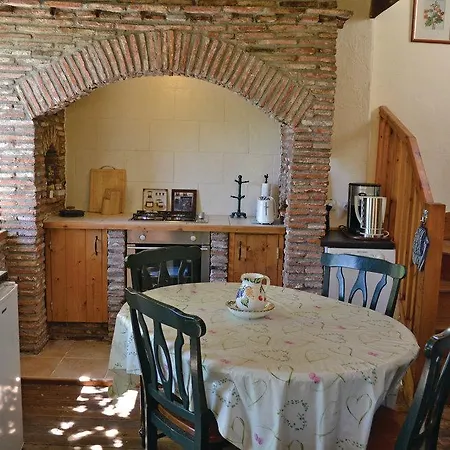 Holiday Midi Pyrenees P-809 * Мейронн